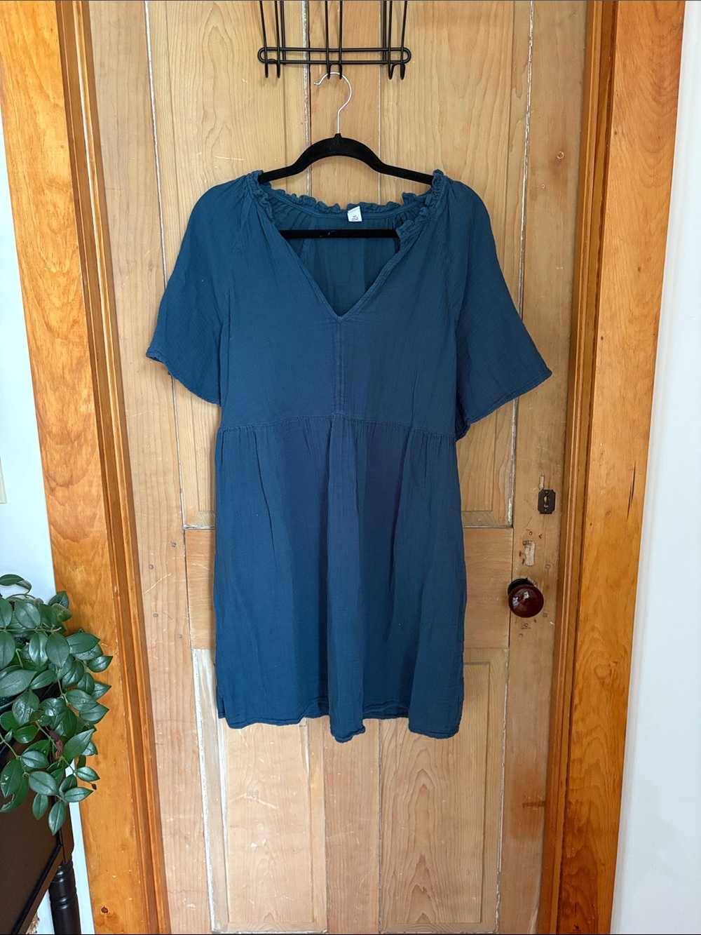 Old Navy Blue Short-Sleeve V-Neck Tunic Dress